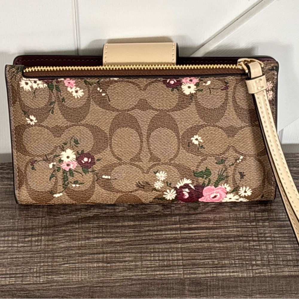 Coach Tech Phone Wallet in Signature Canvas with Evergreen Floral Print - Picture 2 of 11